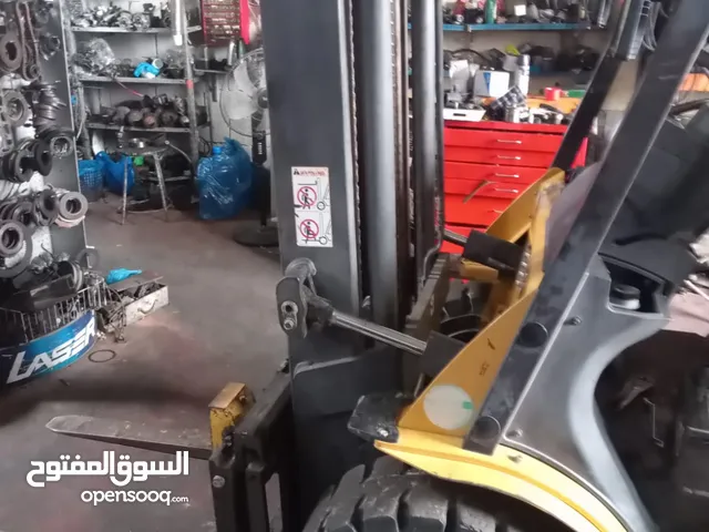 2006 Forklift Lift Equipment in Amman