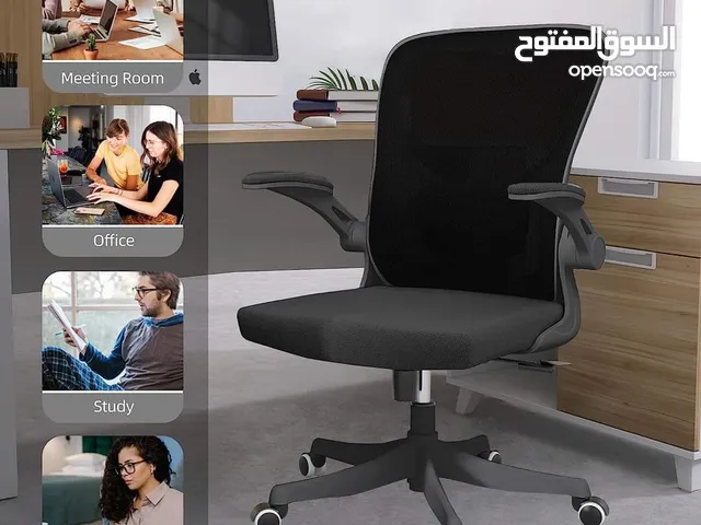 كرسي المكتب عالي الظهر مع دوران تم تصميم كرسي المكتب الشبكي بهيكل مريح مع منحنى