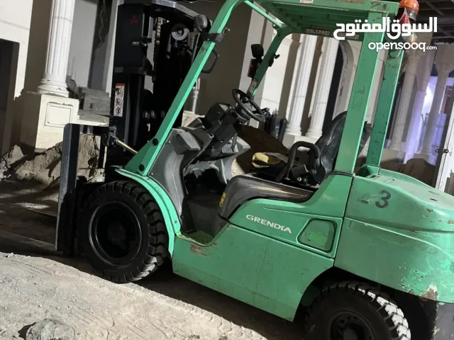 رافعه مسيبوشي3. طن 3. سلايتات. جب حاوية. ناصي. مكفول محرك بلادي وكير بلادي. جاهزة بدون نقص