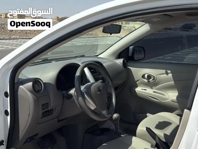Sedan Nissan in Muscat