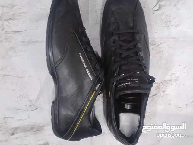 44 Sport Shoes in Central Governorate
