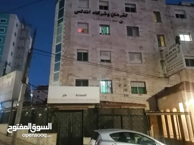 شقة بموقع ممتاز للبيع