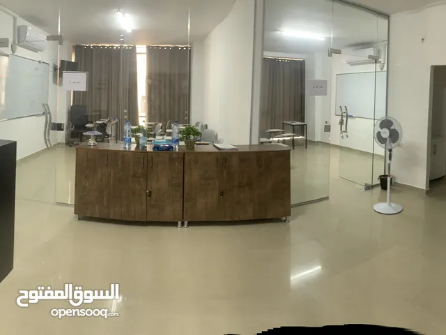 مكتب حدييييق وبسعر ناااار