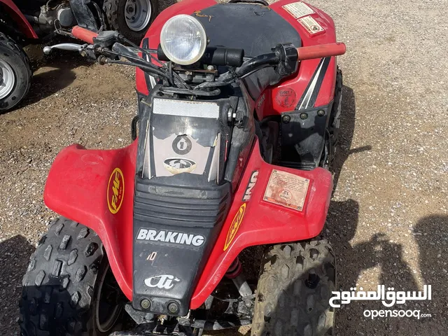 للبيع ثلاث دراجات سوزوكي