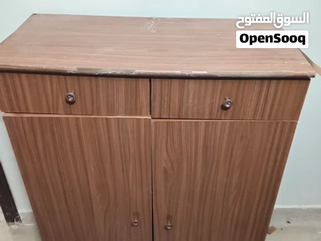 متفوقات للبيع