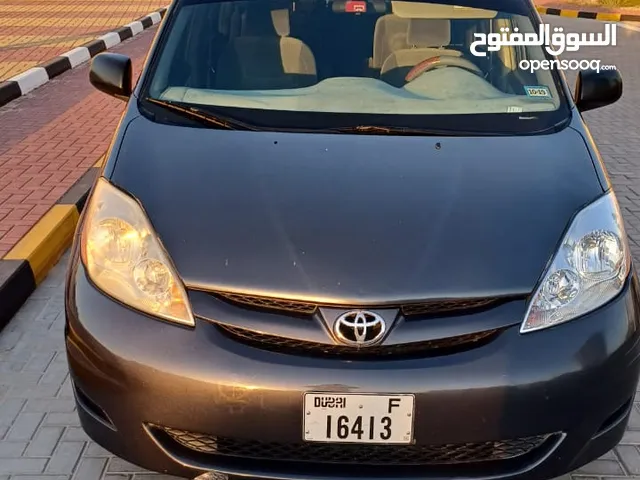 Used Toyota Sienna in Ajman