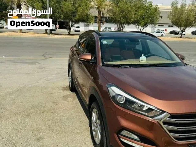 السلام عليكم..مادددد اعرض عليكم عرضنا اليوم سيارتي من نوع  هونداي - توسان  الموديل/