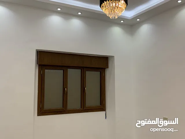 170 m2 4 Bedrooms Apartments for Rent in Tripoli Omar Al-Mukhtar Rd