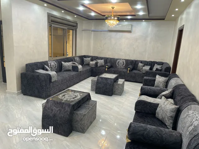 جلسات الخليجية بحدث الموديلات 17 مقعد مع طقم طربيزاط ومراكي