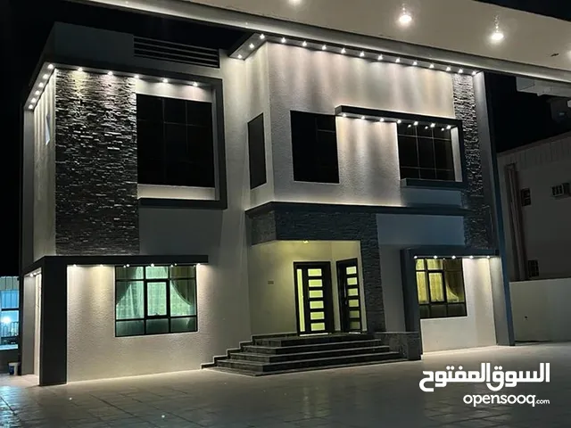 320 m2 5 Bedrooms Townhouse for Sale in Al Batinah Al Khaboura