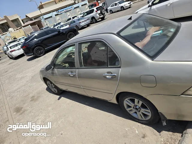 لانسر 2010 بحالة جيدة