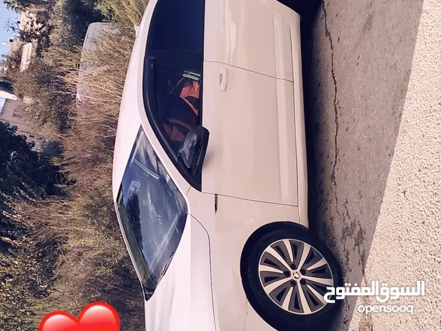 سكودا اوكتافيا 2015