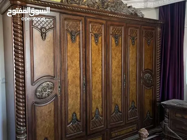 غرفة نوم ملوكية وارد الكويت ملبسه بلوط لامجال بالتفاوض بالسعر لانه سعرها اغلى من هيك بكثير