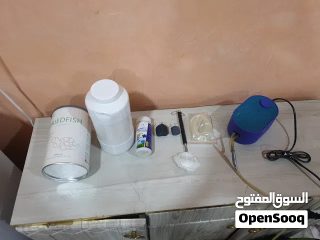حوض اسماك زينه و كانسترات فلاتر وملحقات للبيع نضافة 100/100