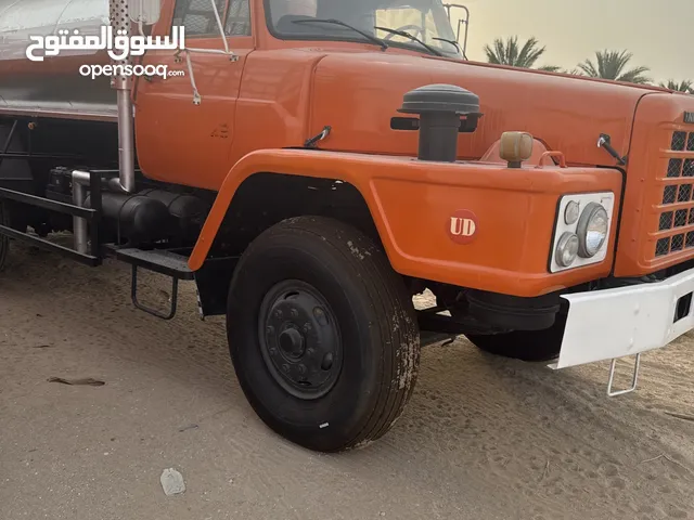 نيسان يودي UD تنكر 3000 جالون جديد