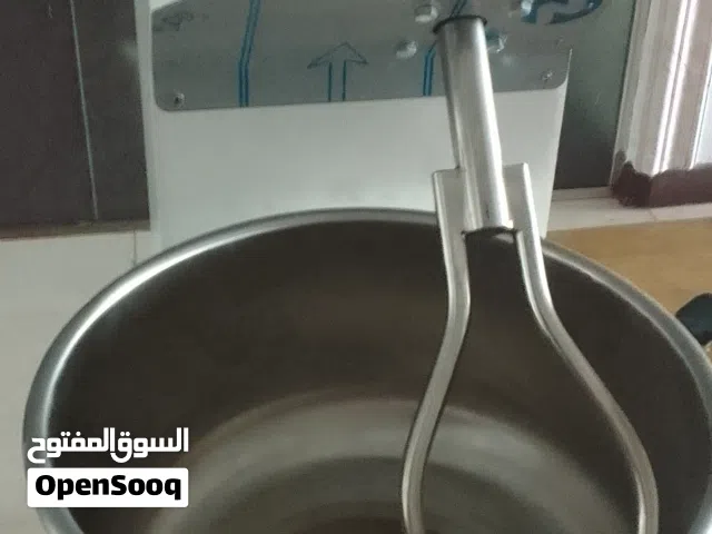 عجان جديد استعملت مرة واحدة فقط معھا ضمان سعة 15كيلو السعر 140 ريال