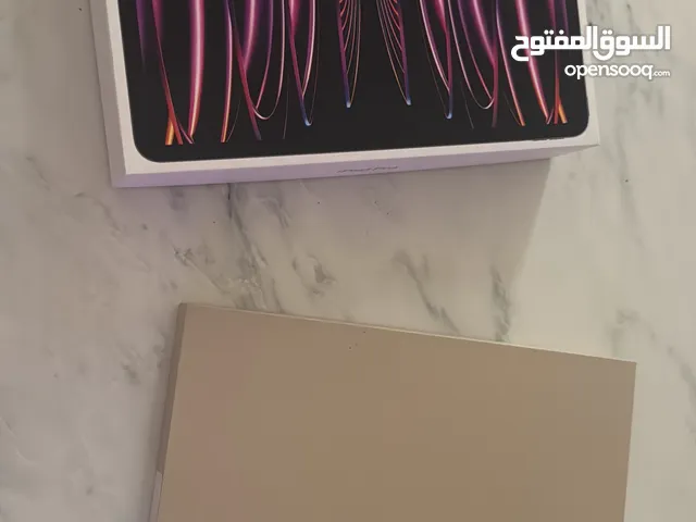iPad 2022 pro 256 gb new “ I just got it from apple care “ ايباد 2022 برو " توني مطلعنه من الضمان