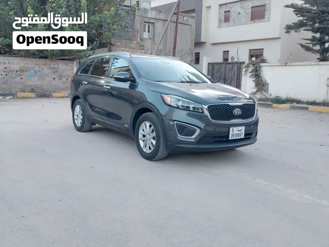 Used Kia Sorento in Tripoli