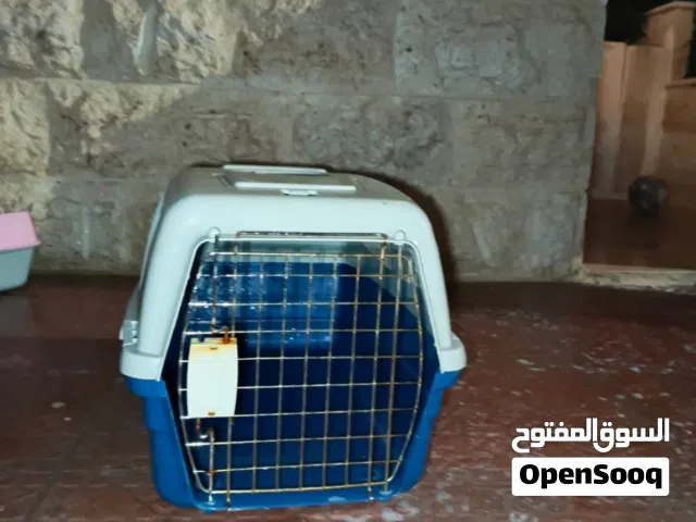قفص للقطط صغير......