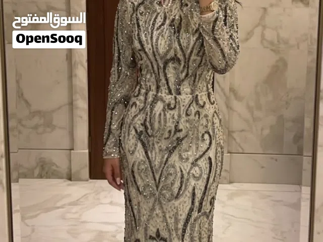 فستان سهرة ماركة انجليزية