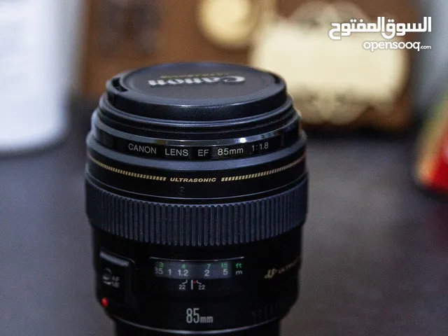 عدسة كانون 85