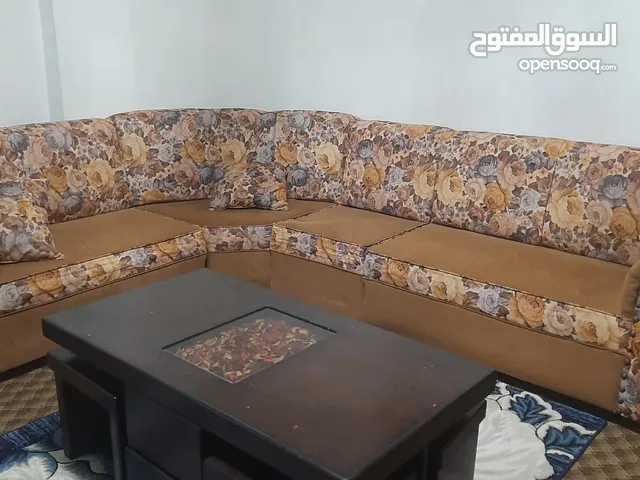 طقم كورنر بحالة جيدة