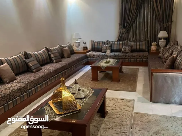 300 m2 More than 6 bedrooms Villa for Rent in Tripoli Kashlaf