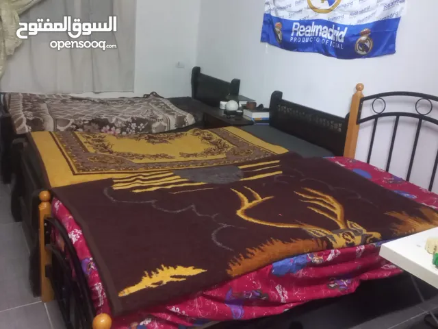 سرير مفرد  مستعمل  خشب وحديد  تخت مفرد