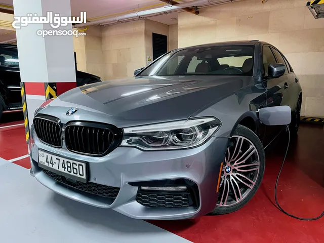 2018 BMW 530e Plug-in Hybrid M-Sport بمواصفات عالية