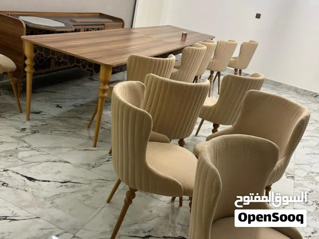 للبيع طاوله وكراسي