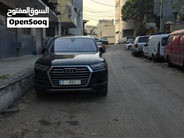 2016 أودي Q7 Standard