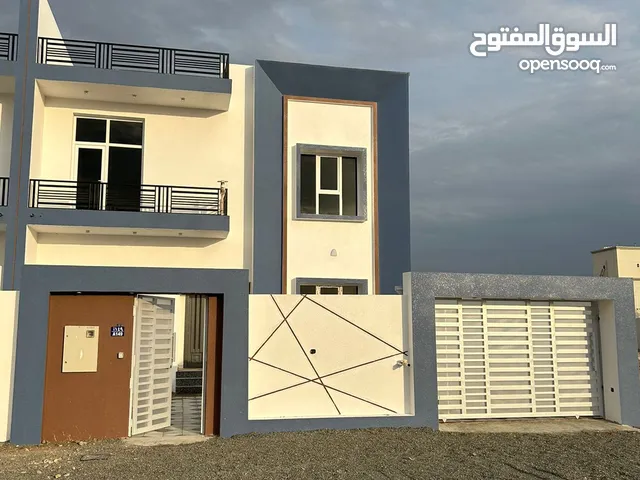 360m2 4 Bedrooms Villa for Sale in Muscat Amerat