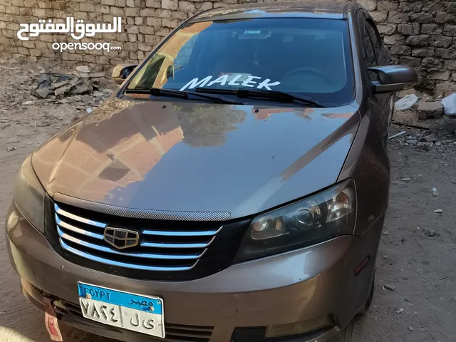 جيلي 2017مرور حدايق الاهرام رخصة لحد شهر 1الي جاي ماشيه 200000كيلو وفيه غاز