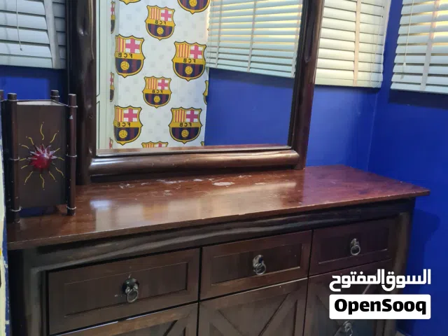 غرفة نوم صناعة بحرينية خشب جندل