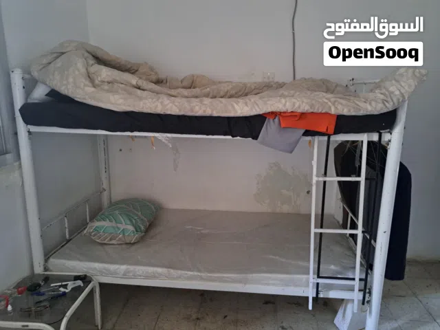 عدد 2 سرير حديد زوجى وركنة صاله