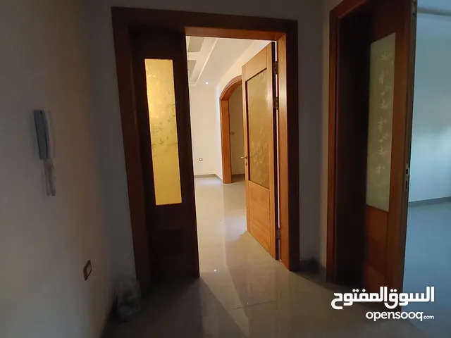 200 m2 More than 6 bedrooms Apartments for Rent in Tripoli Al-Sabaa