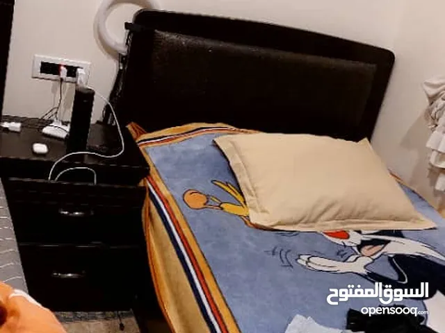 غرفة نوم تختين مستعملة