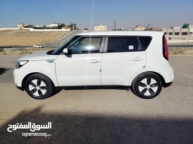 كيا سول 2018 كهرباء للبيع ممشى 90الف وكاله مالك اول التواصل واتس اب