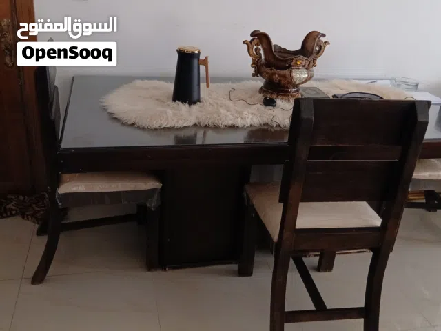 طاولة سفرة للبيع خشب ثقيله ( بدون كراسي ) 55