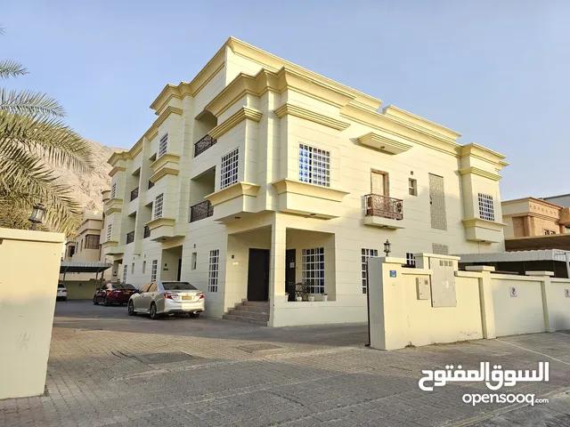 للإيجار شقة أرضية لعائلة صغير أو موظف فقط في بوشر