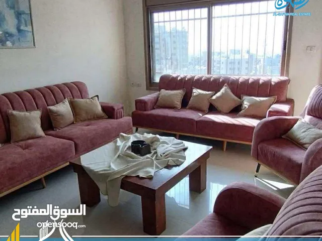 شقه مميزه للبيع باطلاله جميله رام الله قرب الكليه الاهليه
