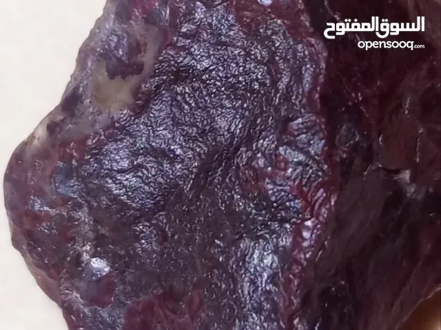 حجر بورجوندي...Burgundy stone