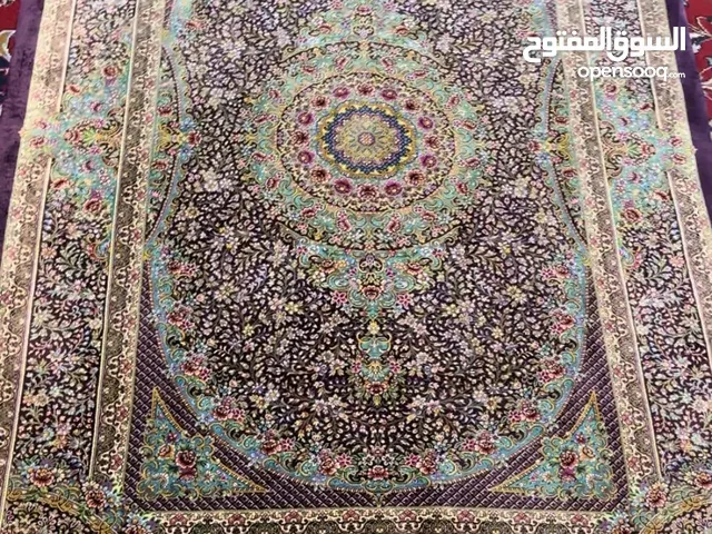 سجادة(زولیه) حریریه ايراني مصنوعة يدويأ Persian handmade silk carpet(rug)