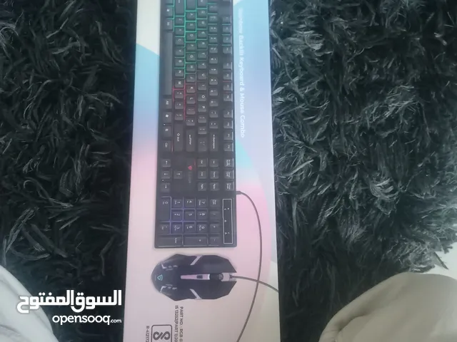 من أفضل و احسن الكيبوردات في المجره التبانه و يستخدم لقصص في اللغة الإنجليزية و هوا افضل كيبورد