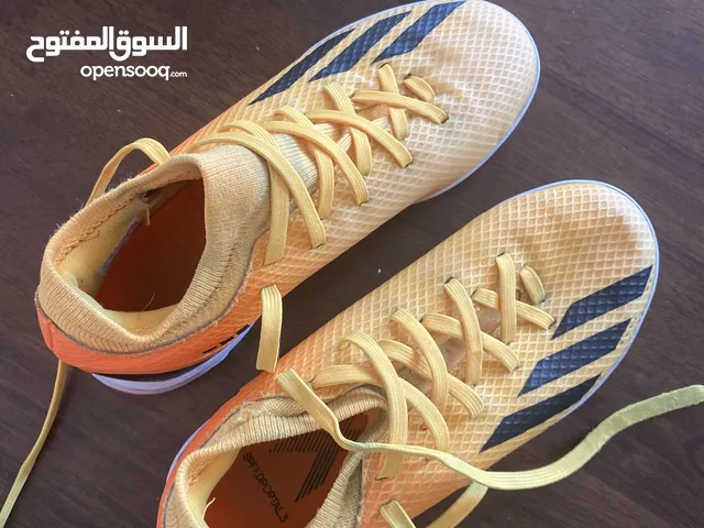 Boys Athletic Shoes in Hawally