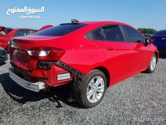 شوفرليت كروز 2019 احمر كلين بيها قطعتين بارد موضح بالصورة محرك 1400 تيربو جدا اقتصادي محرك ممفتوح ب