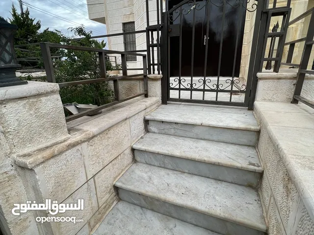 190 m2 3 Bedrooms Apartments for Rent in Amman Rajm Amesh