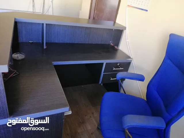 ريسبشن خشب ملبس فورمايكا مع كرسي مدير دوار