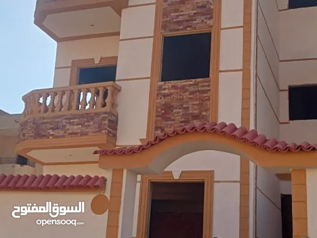 85 m2 More than 6 bedrooms Townhouse for Sale in Giza 6th of October