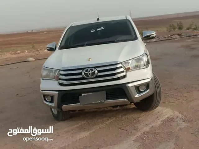 Used Toyota Hilux in Mafraq